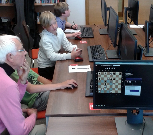 A peek at a neighbour's game.JPG